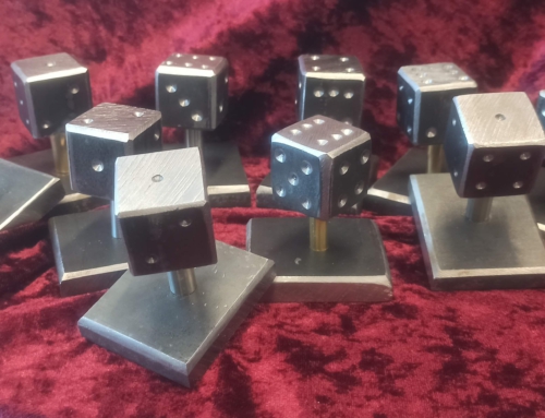 Metallwürfel