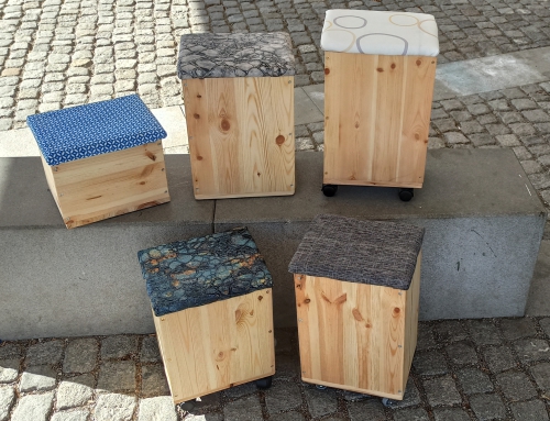 Holzkisten mit gepolstertem Deckel